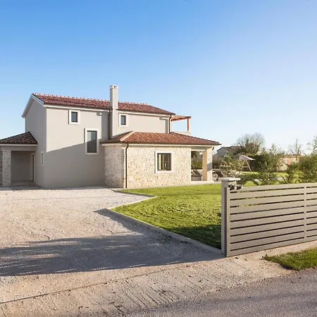 Korat For 8 People In Istria With Sauna & Children Playground