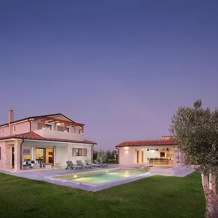 Villa Korat For 8 People In Istria With Sauna & Children Playground *