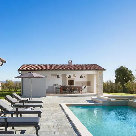 Villa Korat For 8 People In Istria With Sauna & Children Playground Divsici